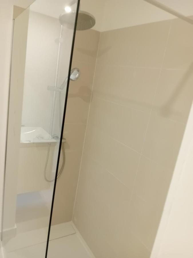 Quartier Le Plus Anime De Marseille "La Plaine Cours Julien "Chambre Avec Salle De Bain Wc Privee Integrees "Dans Appartement Exteriér fotografie